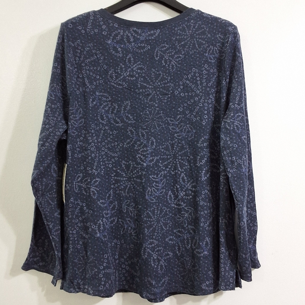 Women's Dark Navy Blue Waffle Henley V Neck Tee, Size 2X(20W-22W), New With Tag - Picture 2 of 6